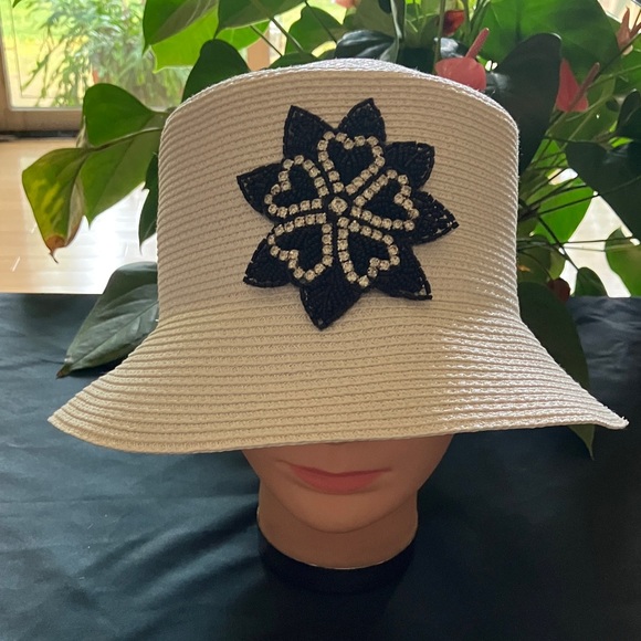 White and Black Floral Embellished Hat - Picture 1 of 4